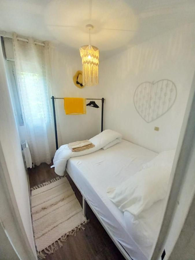 Vacances Avec Piscine Et Entree Autonome Dans Jolie Appartement Jusqu'A 4 Personnes Serignan Bagian luar foto